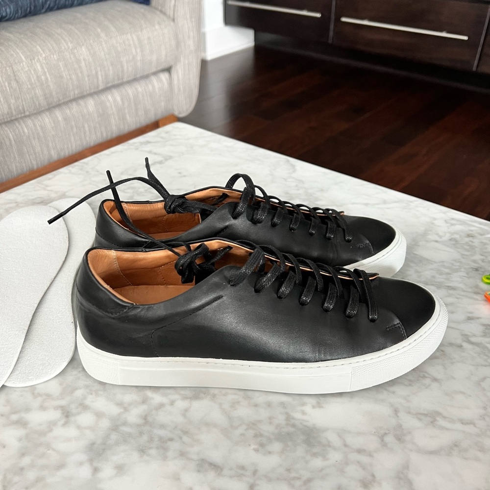 Beckett Simonon Reid Sneaker. NWOT. Mens 7, Womens 8.5.